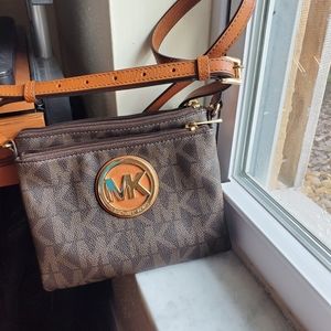 Michael Kors Fulton Large Crossbody Bag Brown